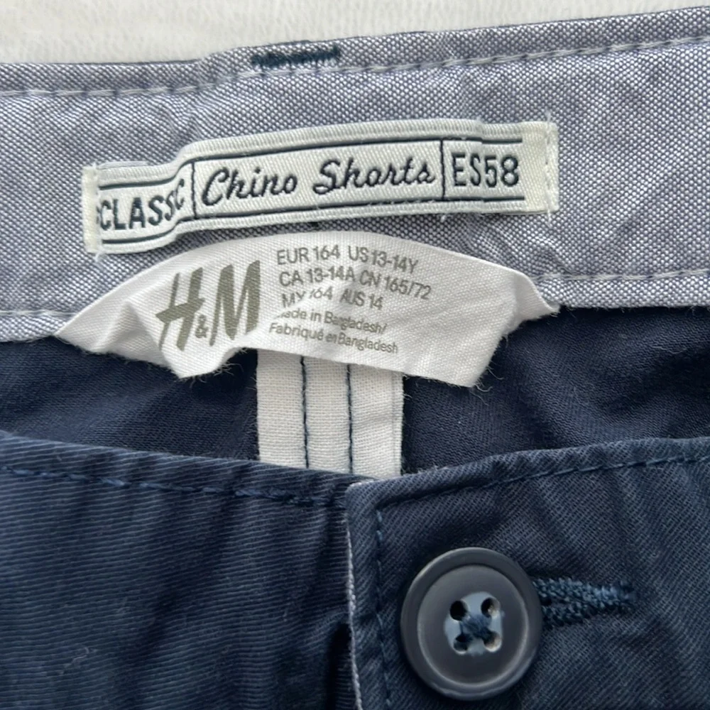 Boys Chino Flat Front Navy Blue Shorts in size 13/14 years old - Picture 3 of 4